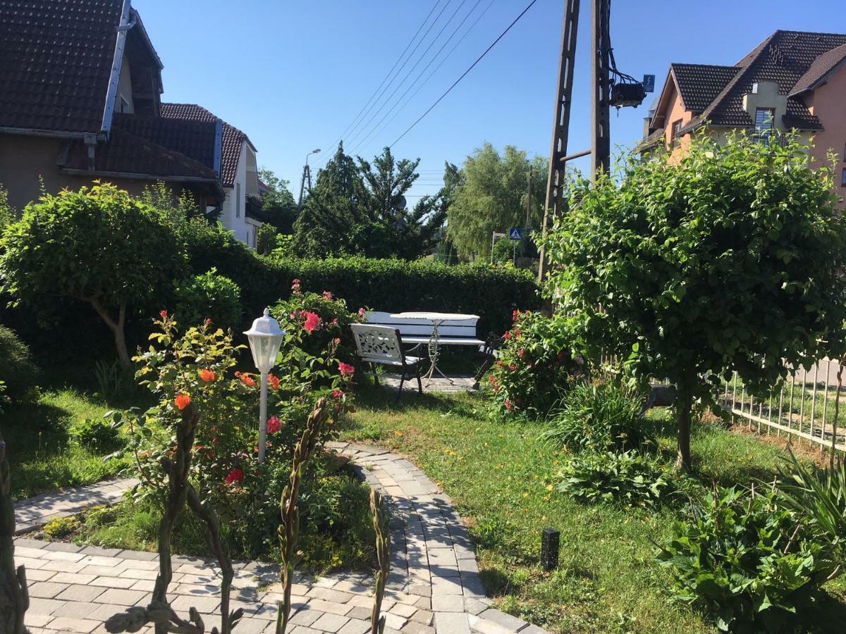 Dom Wakacyjny Karol Łeba Esterno foto