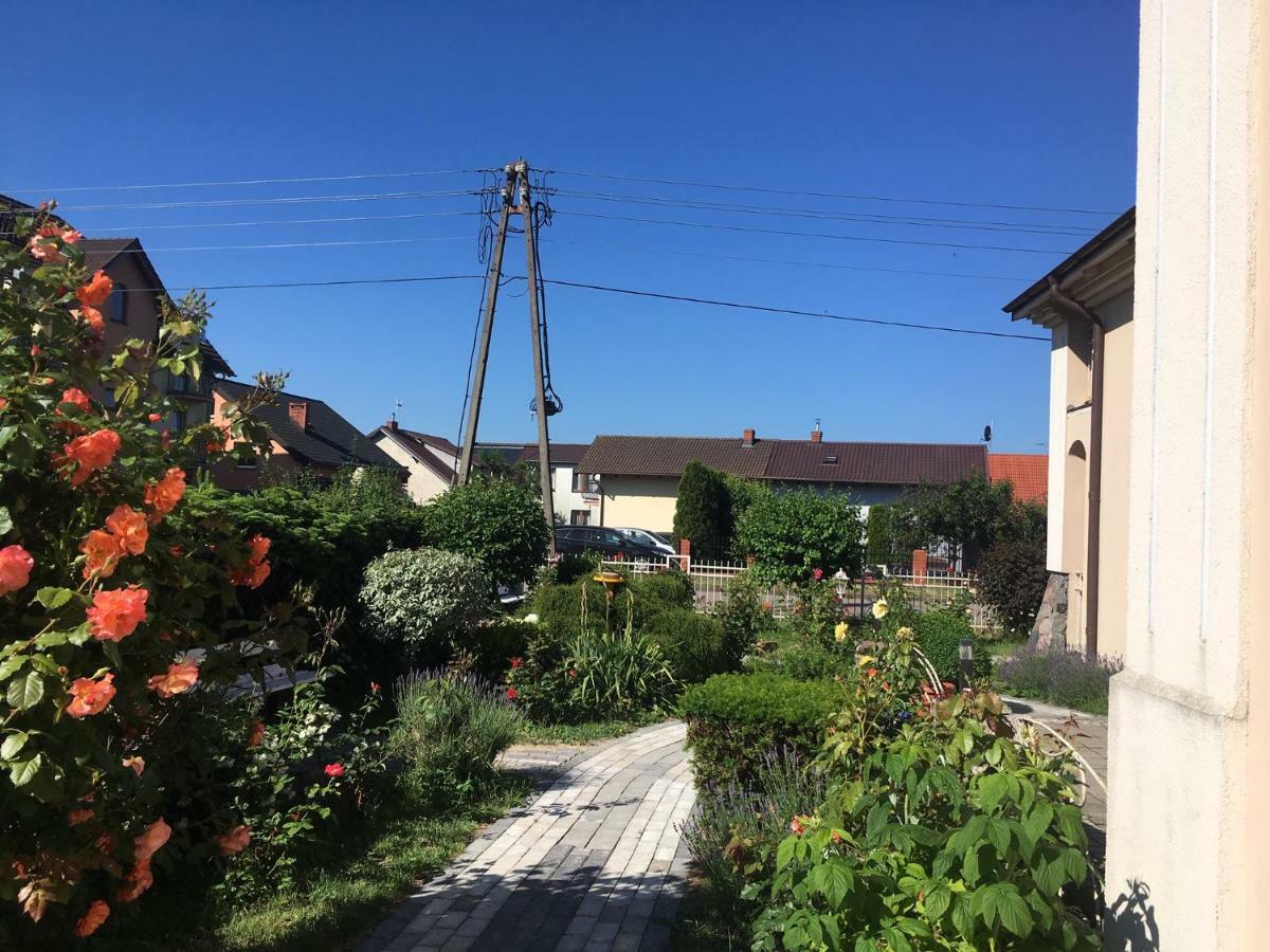 Dom Wakacyjny Karol Łeba Esterno foto
